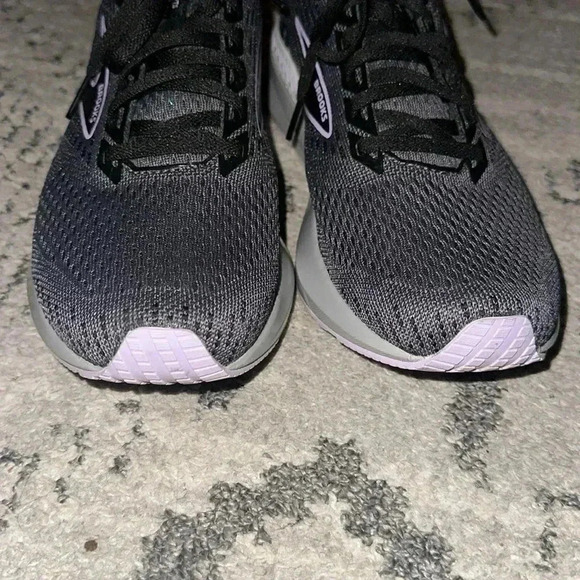 Women’s Brooks Levitate 5 Guiderails size 10 - Picture 3 of 7